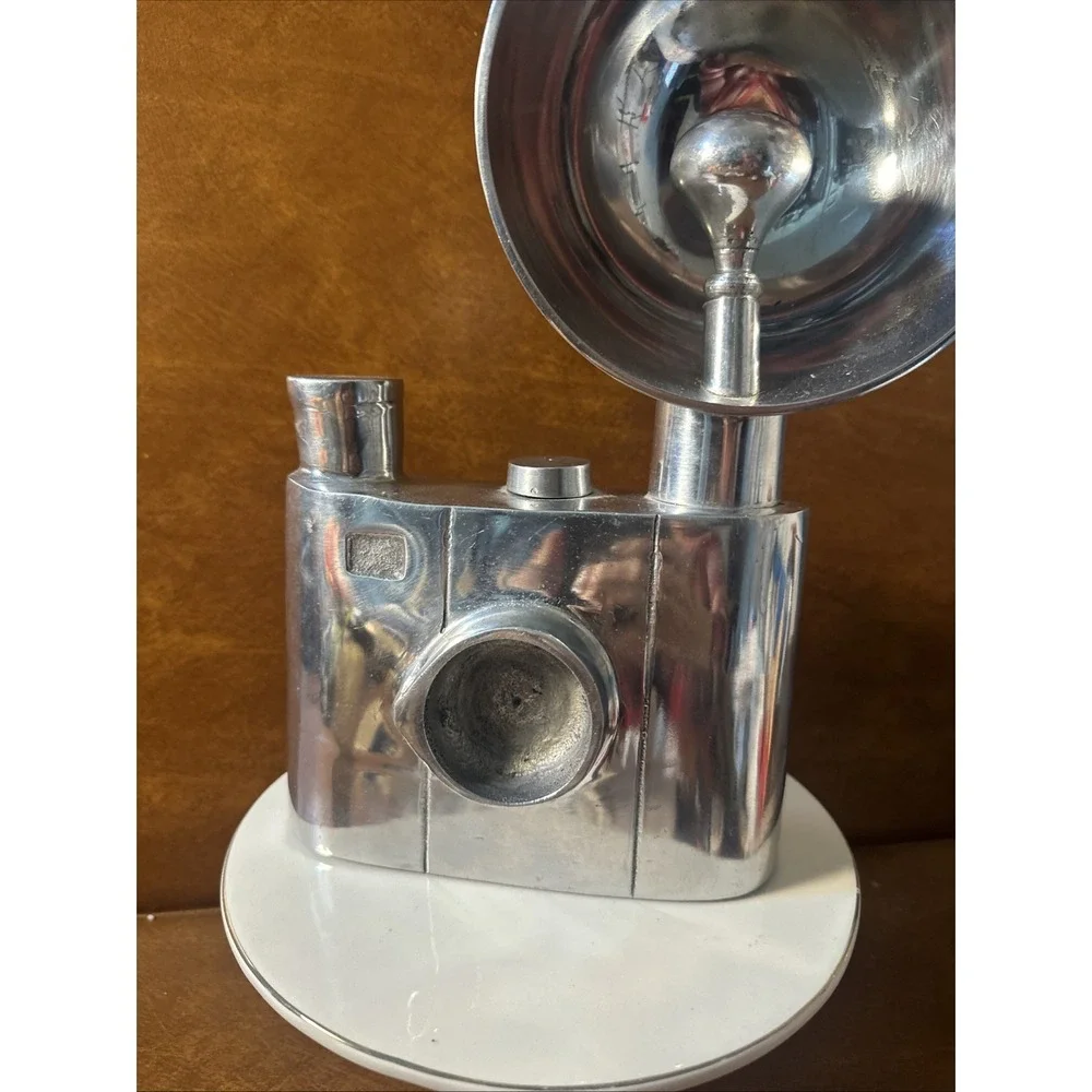LARGE METAL CAST ALUMINUM DISPLAY MOLDED AS A CAMERA WITH FLASH, 11.25 X 6.25
